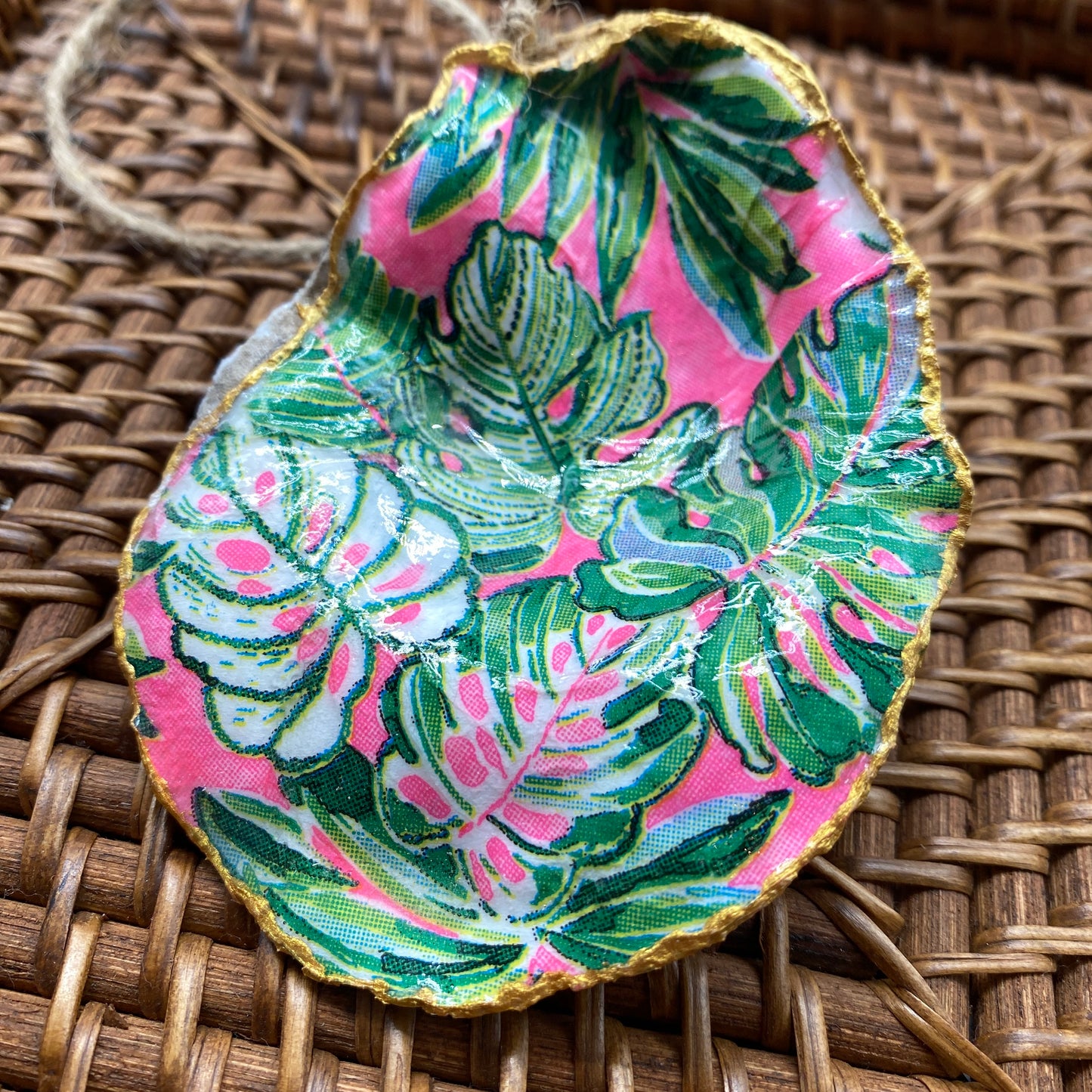 Medium Oyster Shell Gilded Decoupage, Trinket Dish, Jewelry Tray, Gift, Ornament, Event Favor