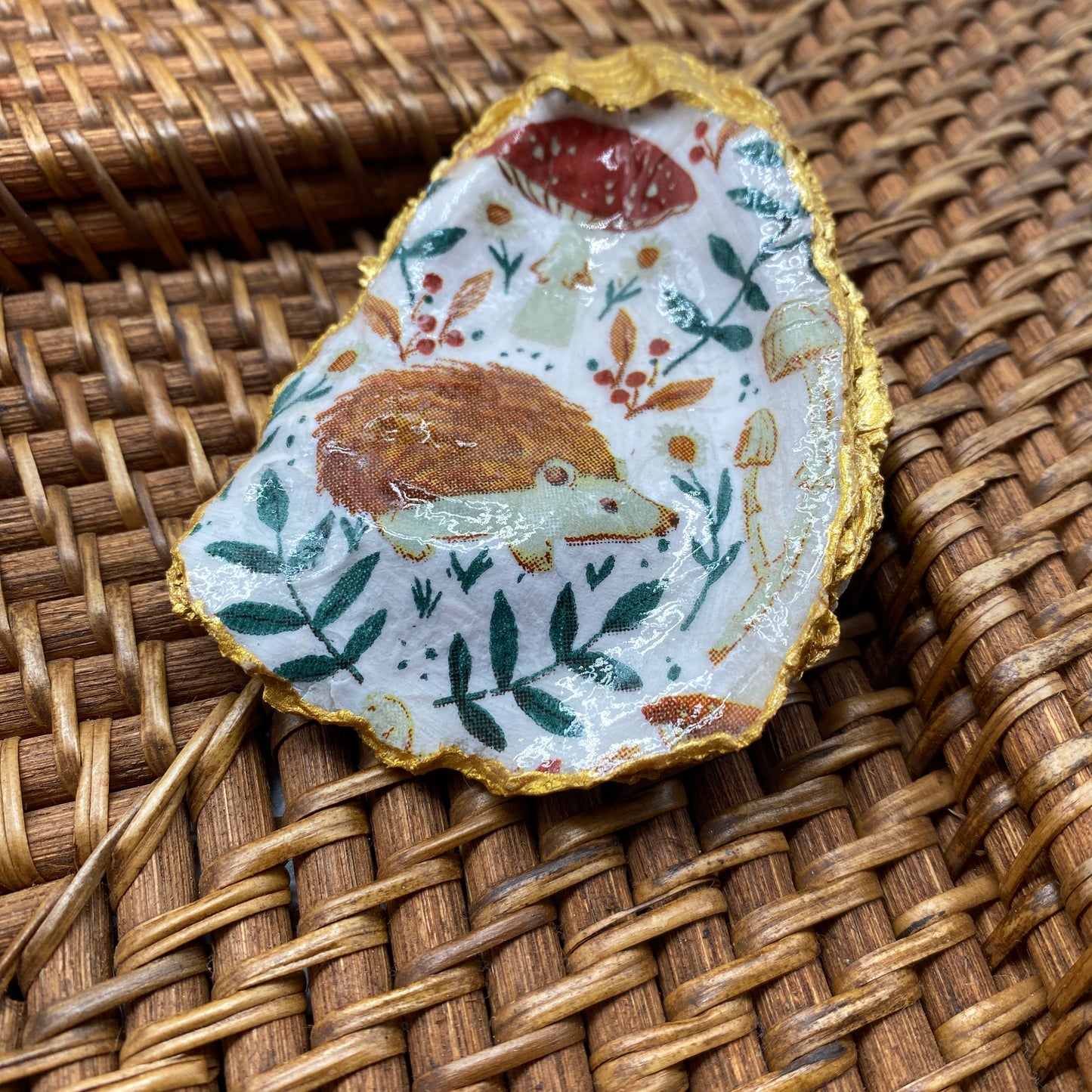 Medium Oyster Shell Gilded Decoupage, Trinket Dish, Jewelry Tray, Gift, Ornament, Event Favor