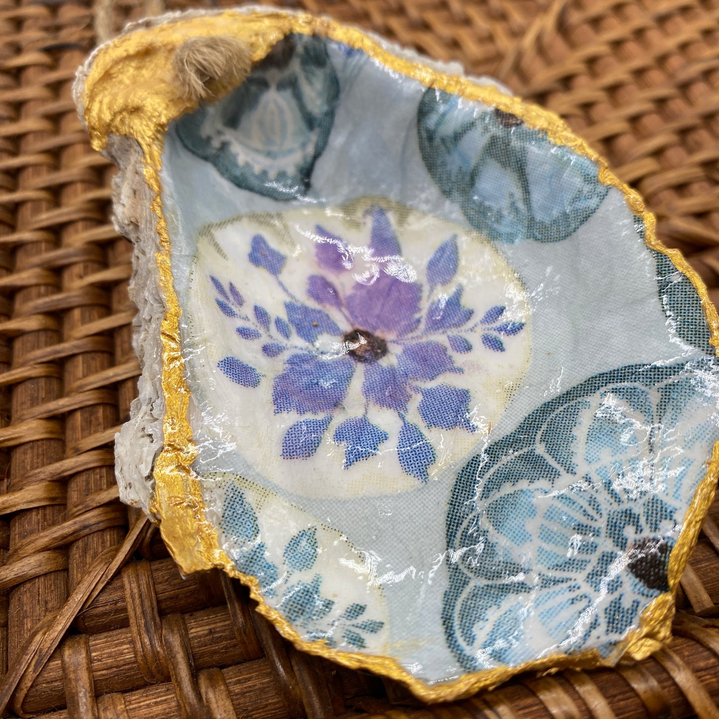 Medium Oyster Shell Gilded Decoupage, Trinket Dish, Jewelry Tray, Gift, Ornament, Event Favor