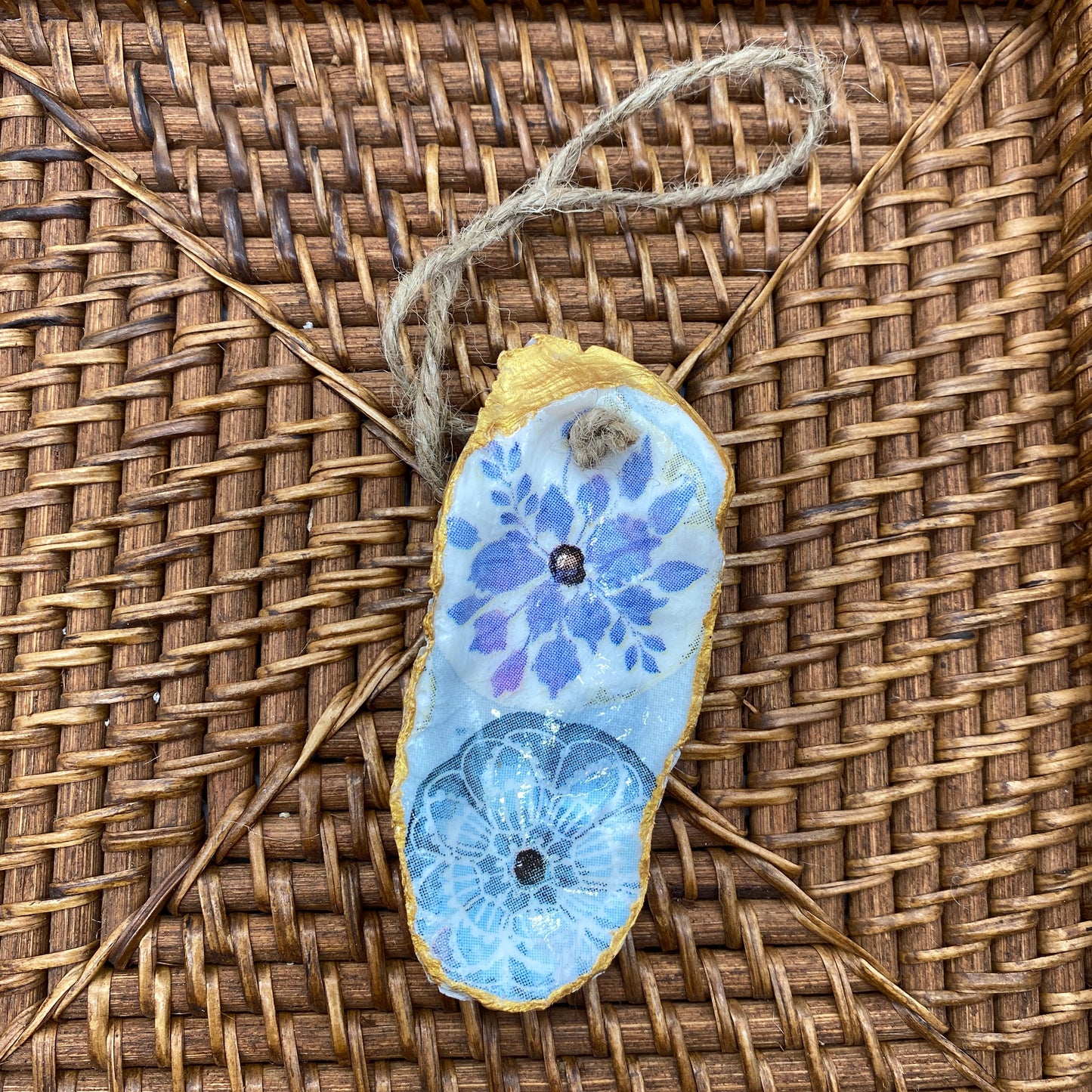 Small Oyster Shell Gilded Decoupage, Trinket Dish, Jewelry Tray, Gift, Ornament, Event Favor