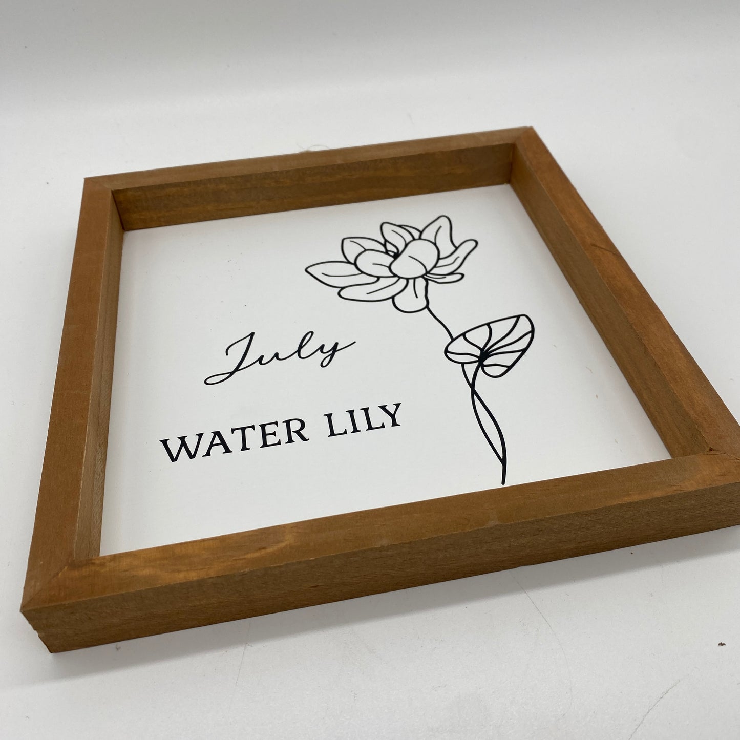 Birth Month Flower Sign - July, Water Lily