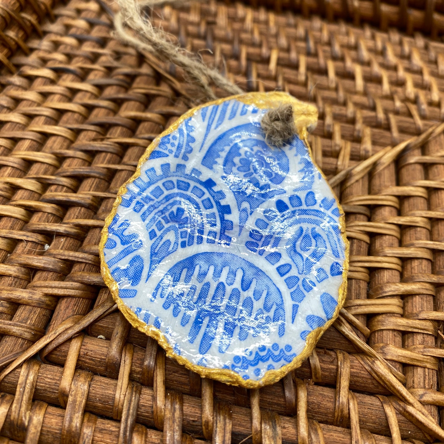 Small Oyster Shell Gilded Decoupage, Trinket Dish, Jewelry Tray, Gift, Ornament, Event Favor