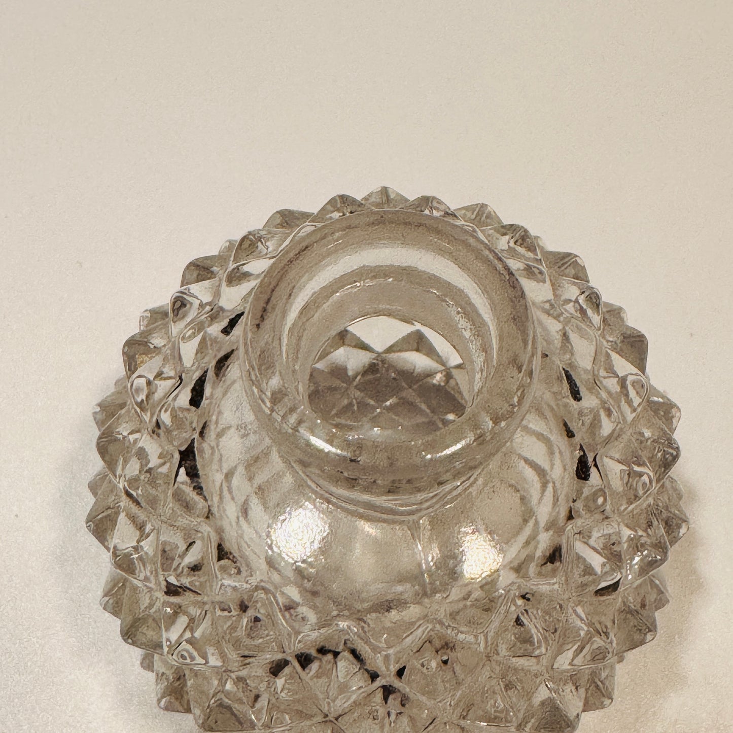 Clear Cut Glass Diamond Perfume Bottle with Stopper