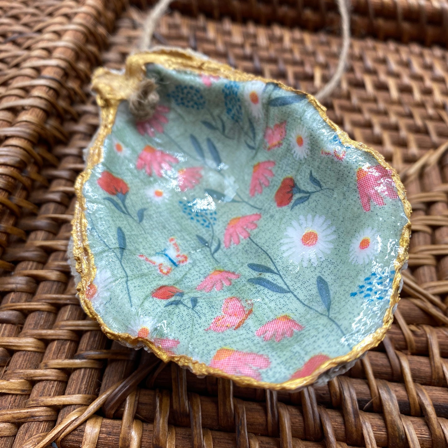 Medium Oyster Shell Gilded Decoupage, Trinket Dish, Jewelry Tray, Gift, Ornament, Event Favor