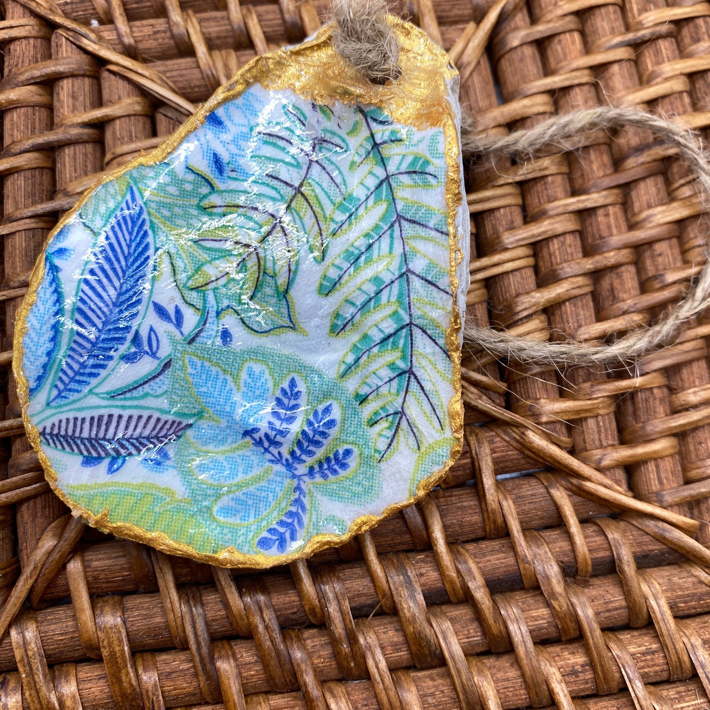 Small Oyster Shell Gilded Decoupage, Trinket Dish, Jewelry Tray, Gift, Ornament, Event Favor