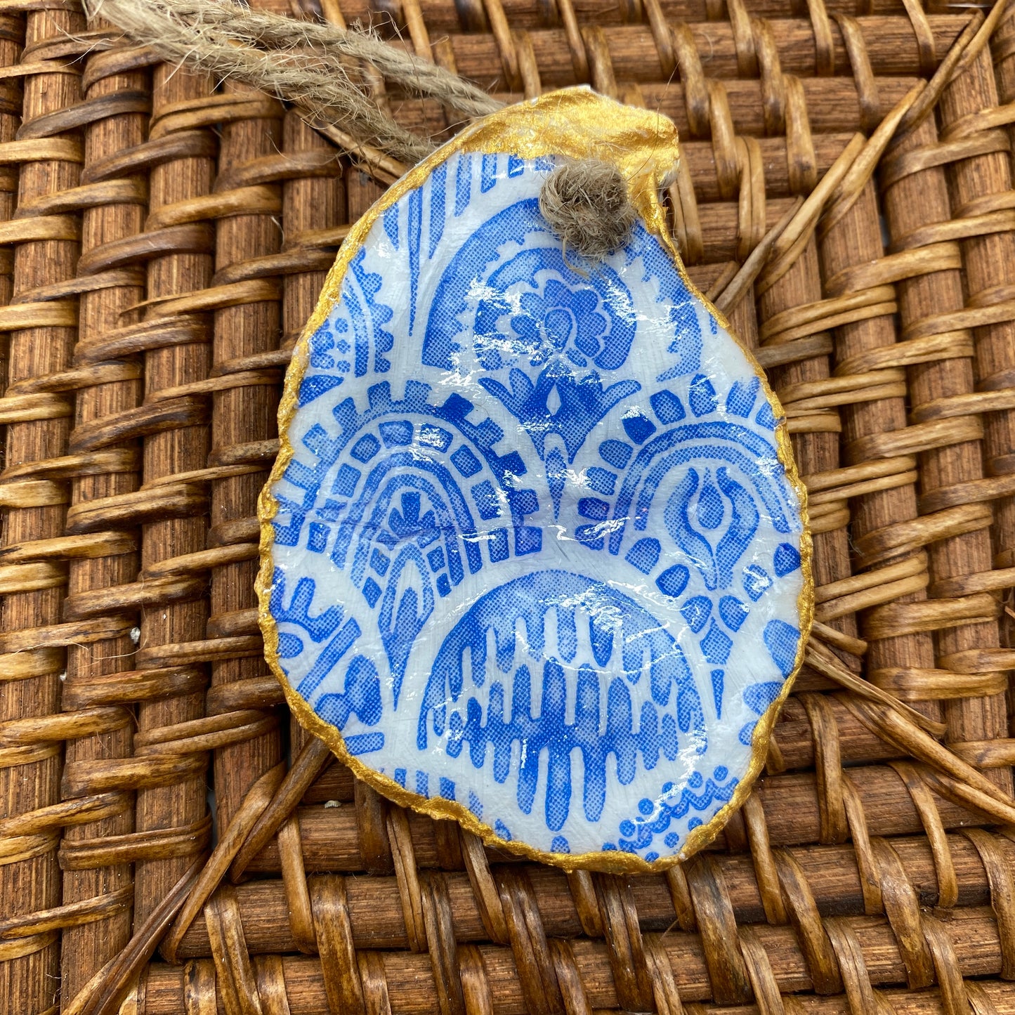 Small Oyster Shell Gilded Decoupage, Trinket Dish, Jewelry Tray, Gift, Ornament, Event Favor