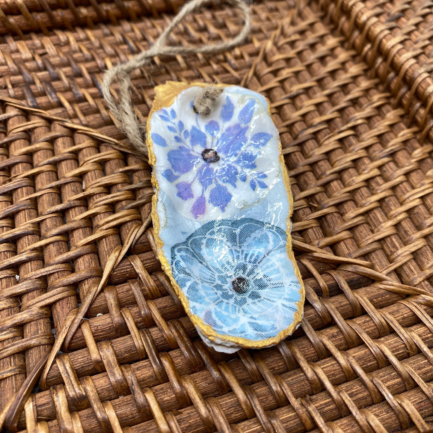 Small Oyster Shell Gilded Decoupage, Trinket Dish, Jewelry Tray, Gift, Ornament, Event Favor