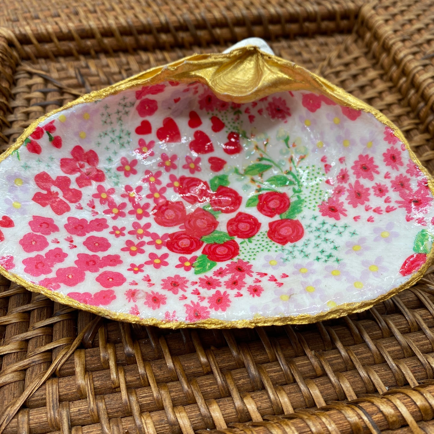 Large Clam Shell Gilded Decoupage, Trinket Dish, Jewelry Tray, Gift, Ornament, Event Favor