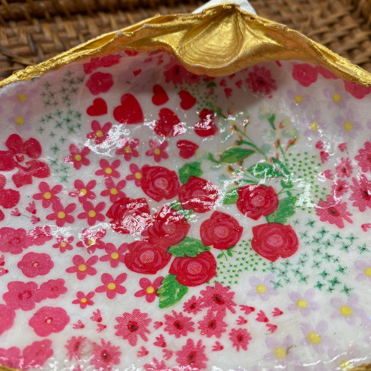 Large Clam Shell Gilded Decoupage, Trinket Dish, Jewelry Tray, Gift, Ornament, Event Favor