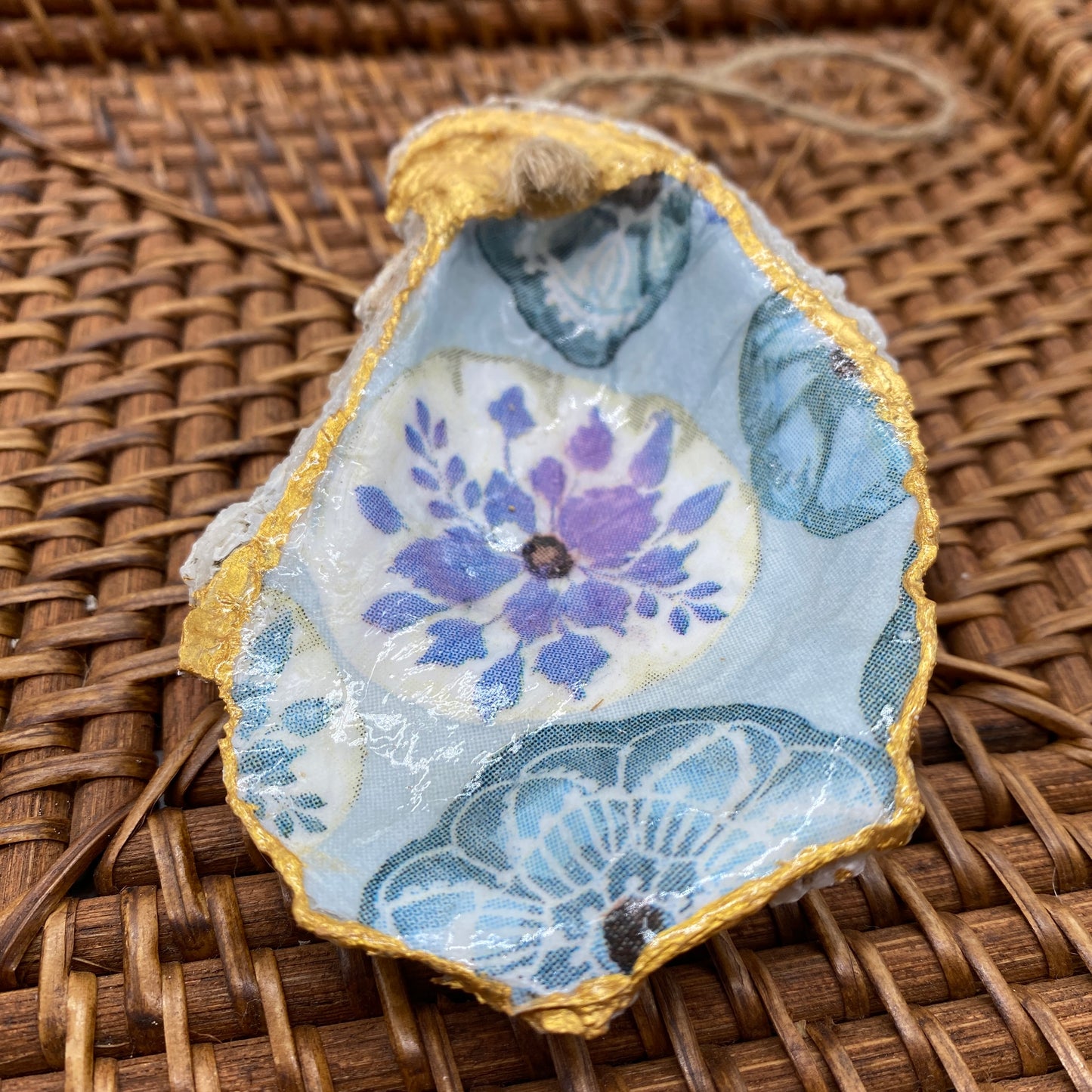 Medium Oyster Shell Gilded Decoupage, Trinket Dish, Jewelry Tray, Gift, Ornament, Event Favor