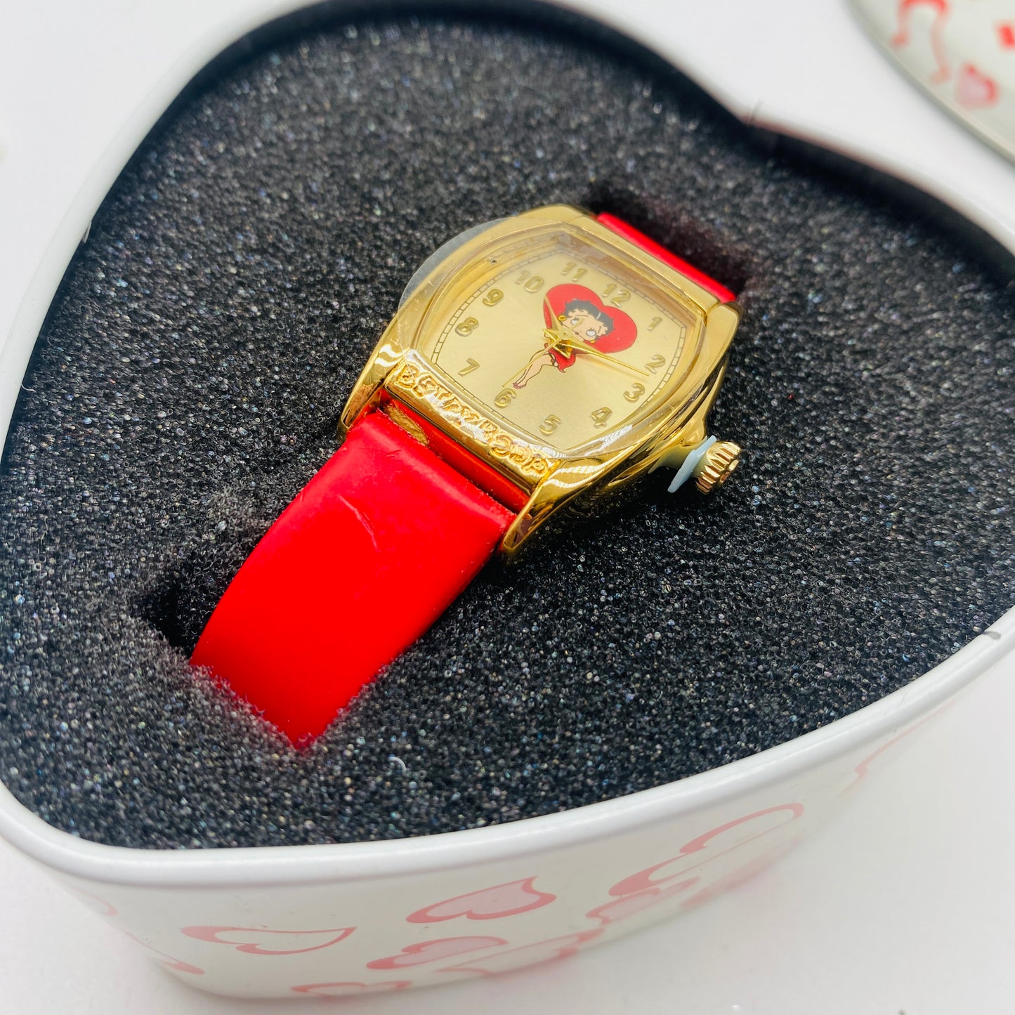 Betty Boop Red Leather Band Watch in Heart Tin