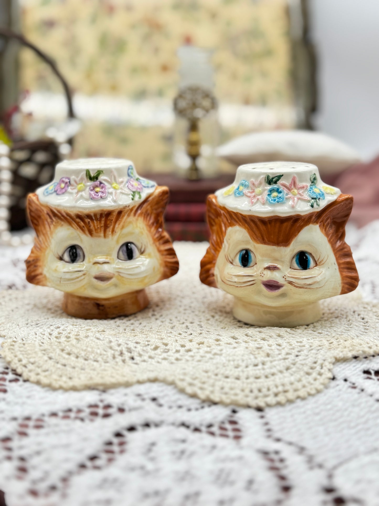 Pair of Kitty Salt and Pepper Shakers with Floral Hats