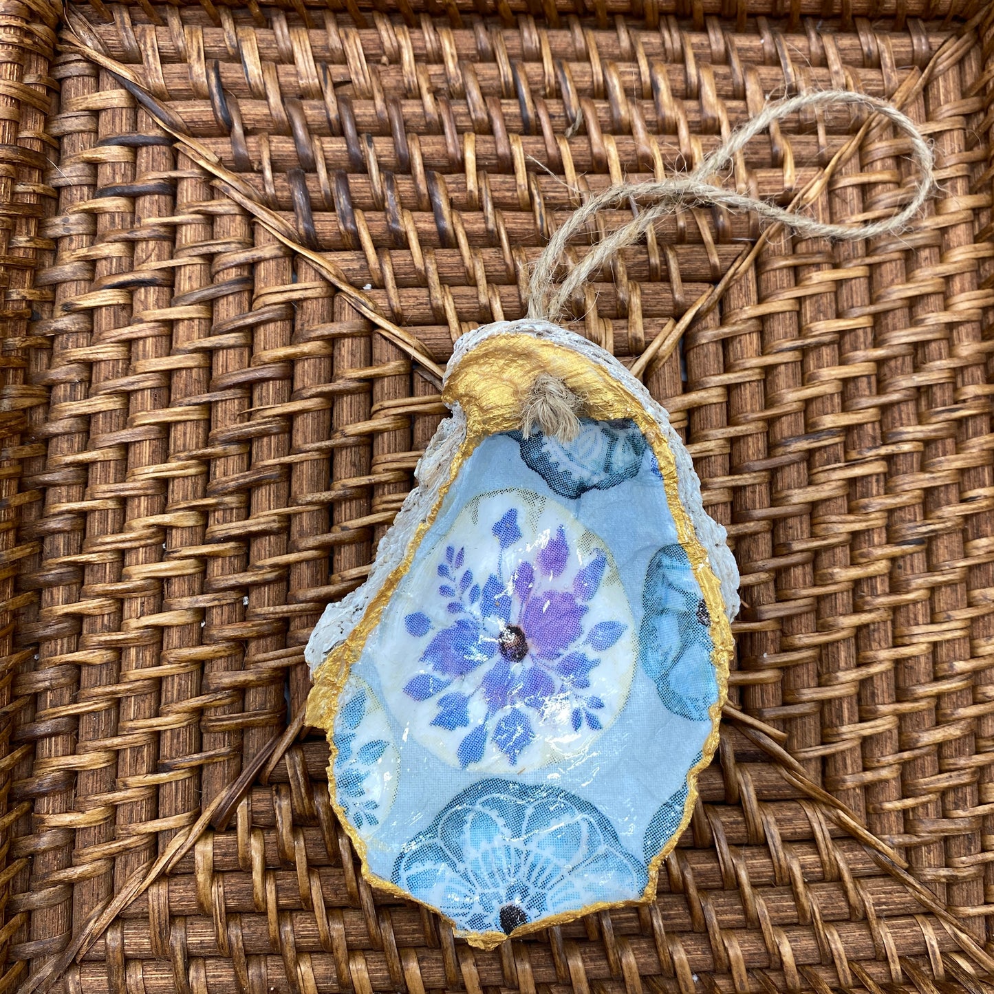 Medium Oyster Shell Gilded Decoupage, Trinket Dish, Jewelry Tray, Gift, Ornament, Event Favor
