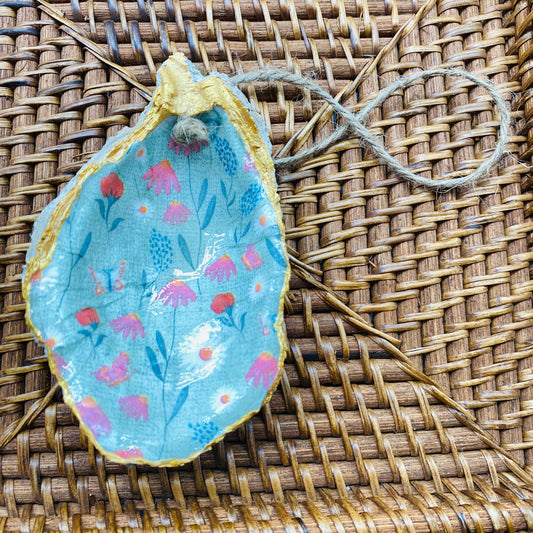 Medium Oyster Shell Gilded Decoupage, Trinket Dish, Jewelry Tray, Gift, Ornament, Event Favor