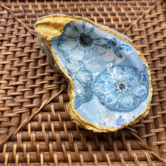Medium Oyster Shell Gilded Decoupage, Trinket Dish, Jewelry Tray, Gift, Ornament, Event Favor
