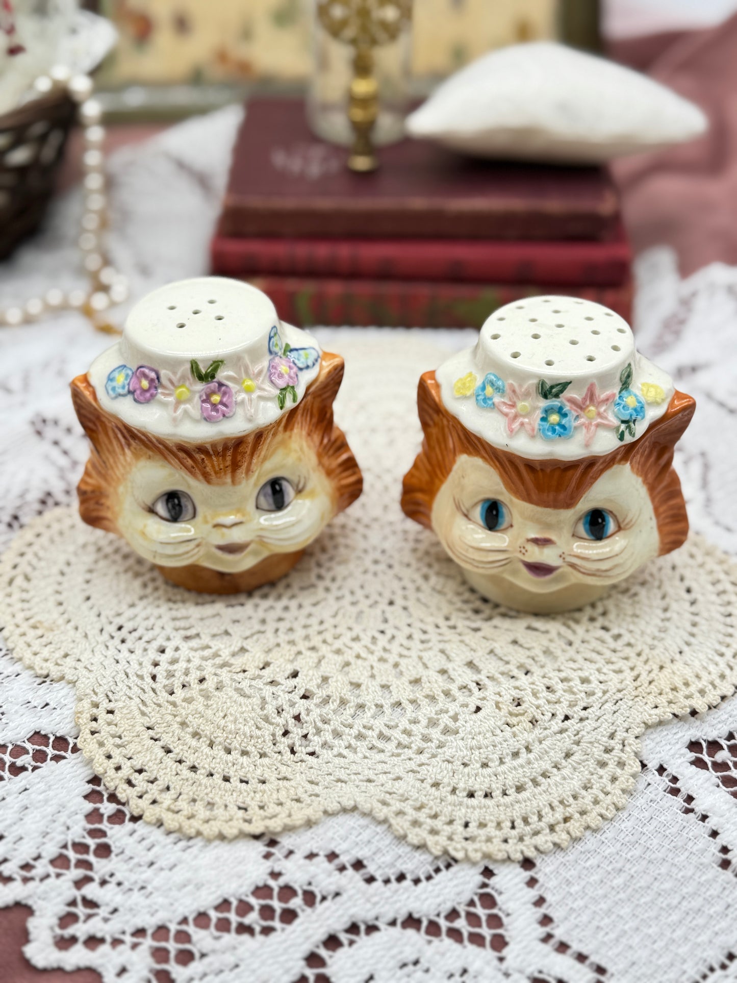 Pair of Kitty Salt and Pepper Shakers with Floral Hats