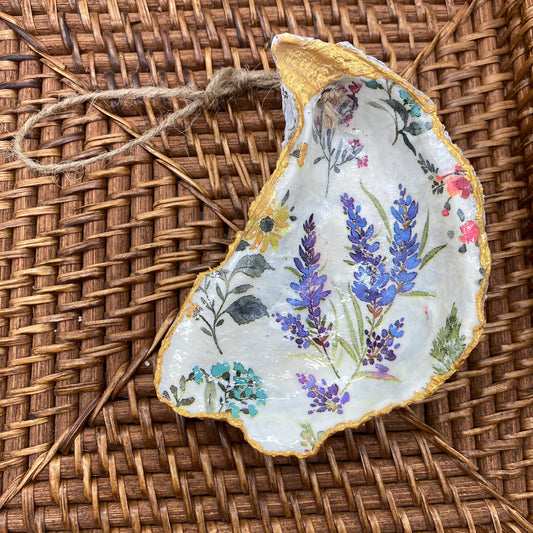 Medium Oyster Shell Gilded Decoupage, Trinket Dish, Jewelry Tray, Gift, Ornament, Event Favor