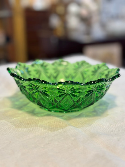 LE Smith Quintec Hobstar Heritage Green Glass Nut Bowl / Candy Dish