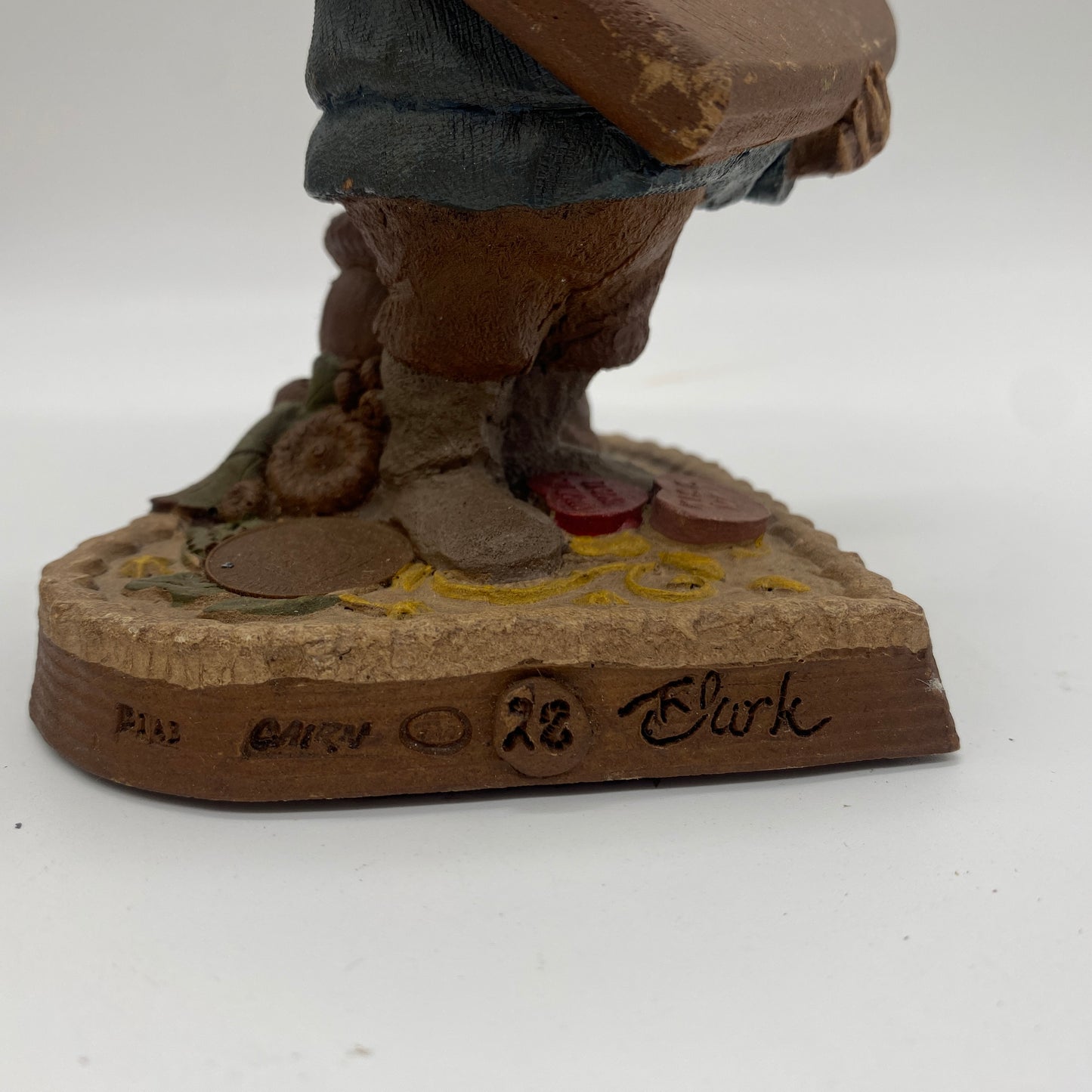 Tom Clark Gnome - Barney Heart